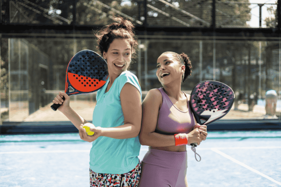 stage padel adulte amies